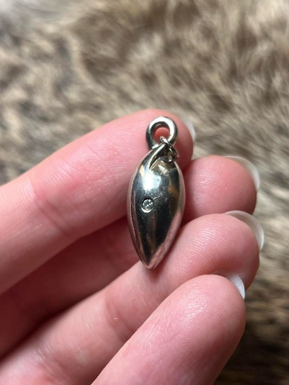 Hot Diamonds sterling silver diamond dart pendant